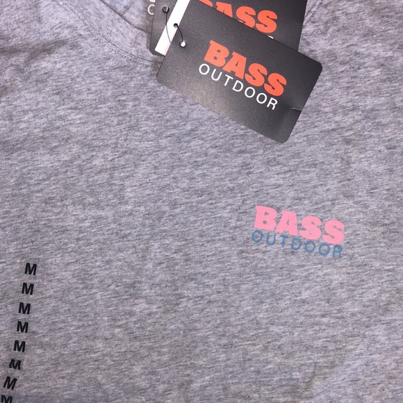 👚NWT Bass Outdoors Cropped Graphic Tee- Size Medium - Picture 3 of 3